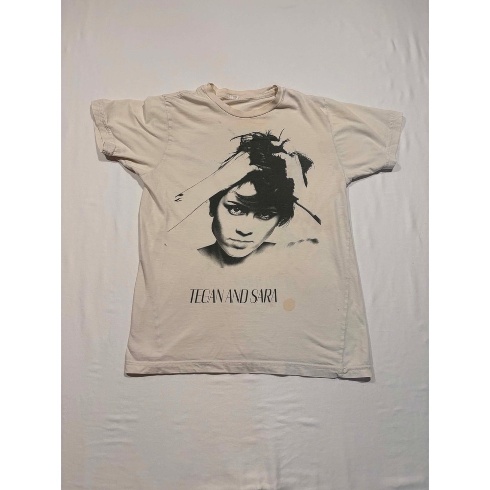 Tegan and Sara Heartthrob Band Tee Royal Apparel Cream Graphic Shirt Small